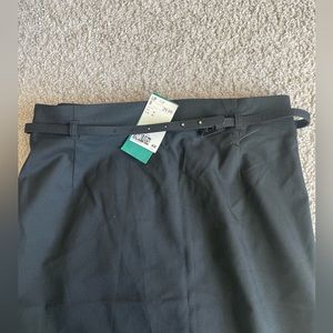 Brand NEW H&M black short pencil skirt with belt US size 10 with Tag